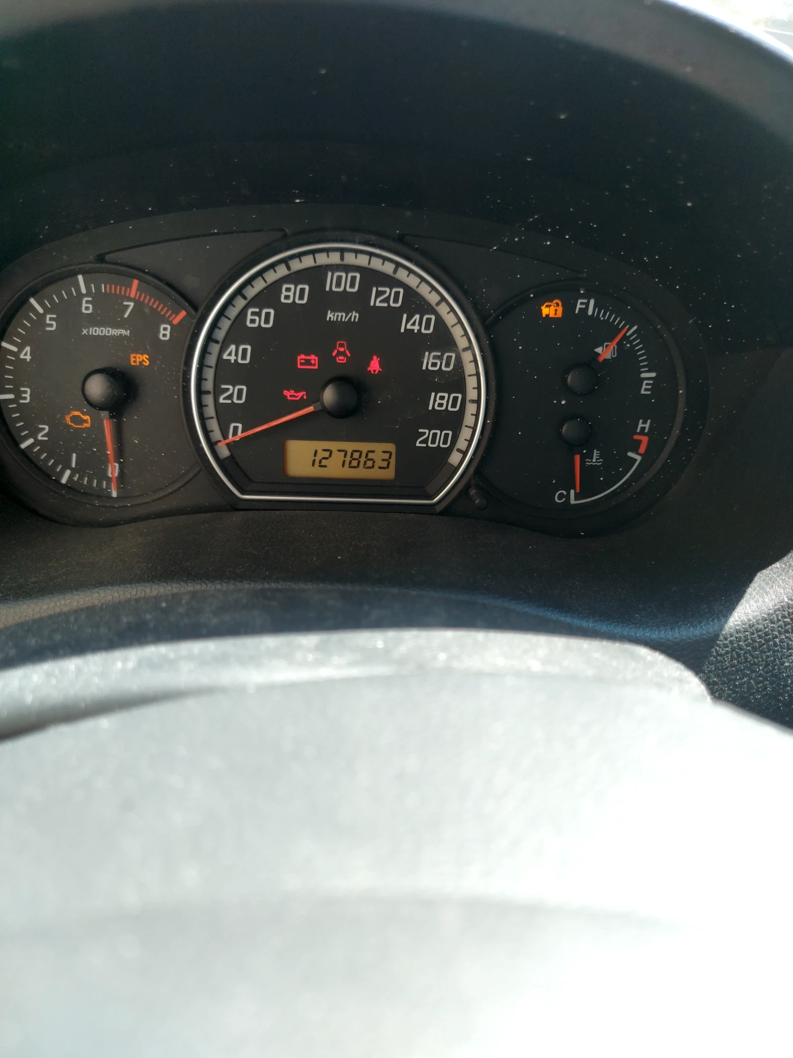 Suzuki Swift 1.3 БЕНЗИН 4Х4  - изображение 4