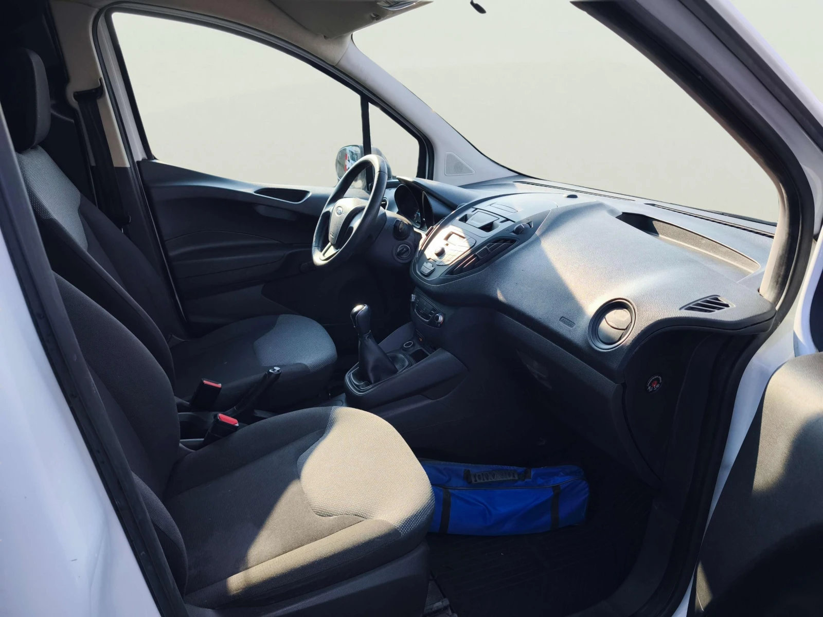 Ford Courier 1.5 TDCi - изображение 8