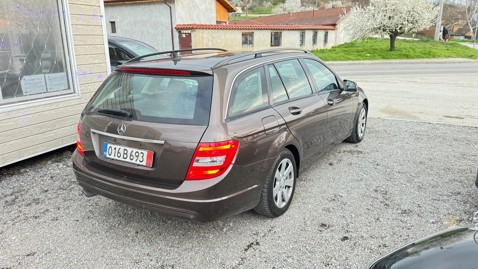 Mercedes-Benz C 250 Като нова , снимка 3 - Автомобили и джипове - 54083571