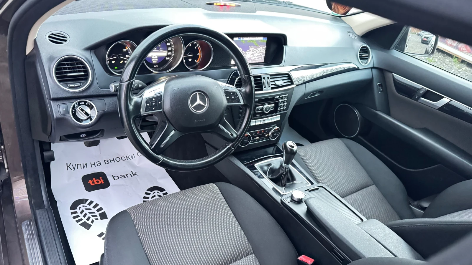 Mercedes-Benz C 250 Като нова , снимка 7 - Автомобили и джипове - 54083571