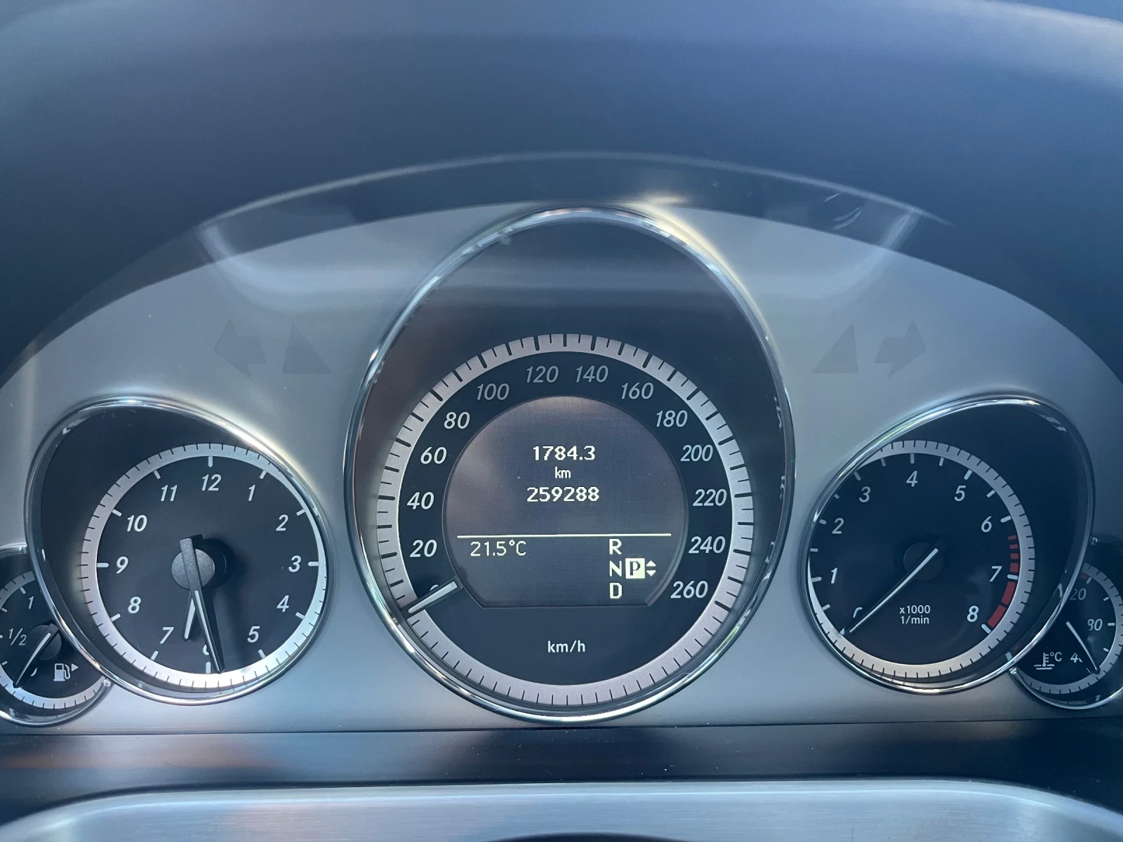 Mercedes-Benz E 500 5.5i AMG , снимка 9 - Автомобили и джипове - 54478690