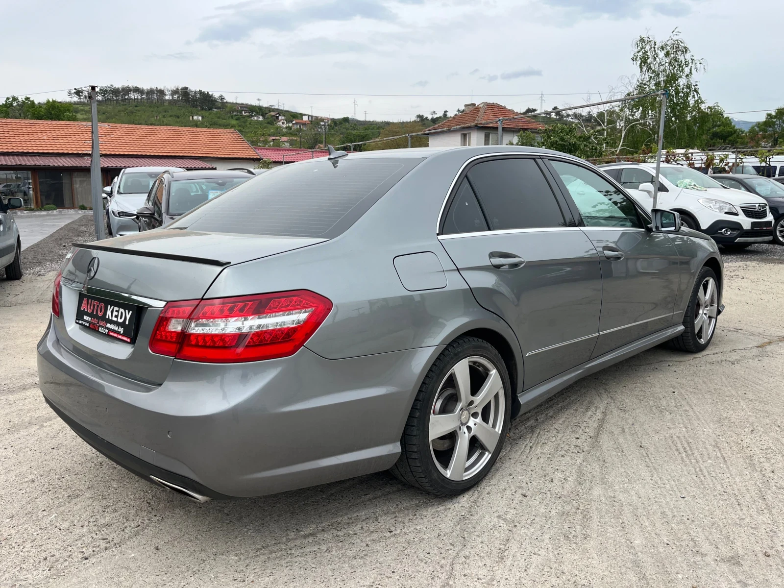Mercedes-Benz E 500 5.5i AMG , снимка 5 - Автомобили и джипове - 54478690