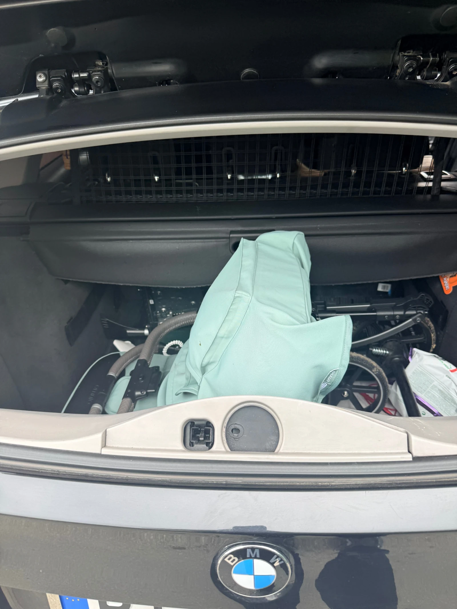 BMW 318 Е91 Комби, снимка 8 - Автомобили и джипове - 54592676