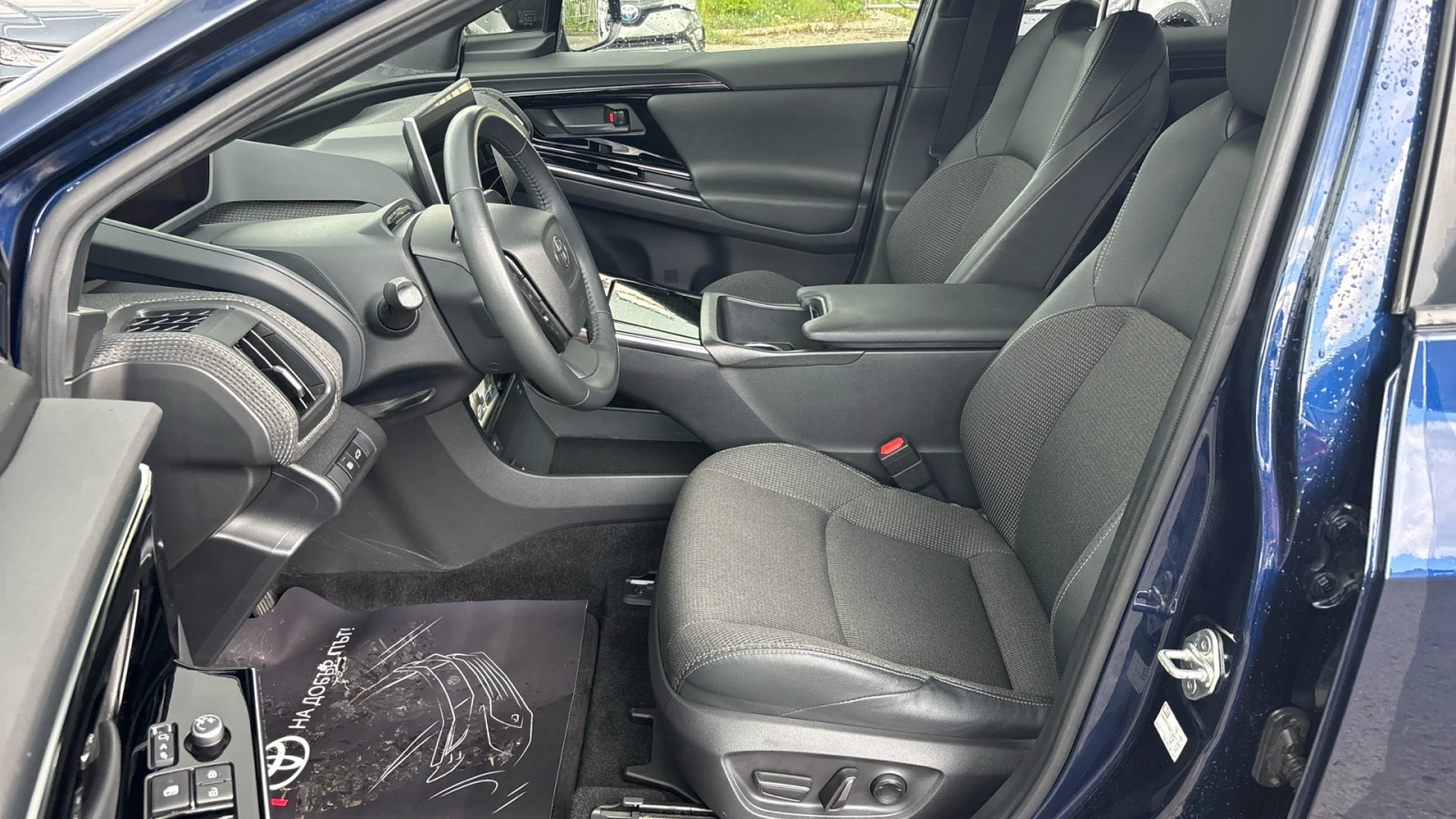 Toyota bZ4X 150kw FWD Executive, снимка 12 - Автомобили и джипове - 54708909
