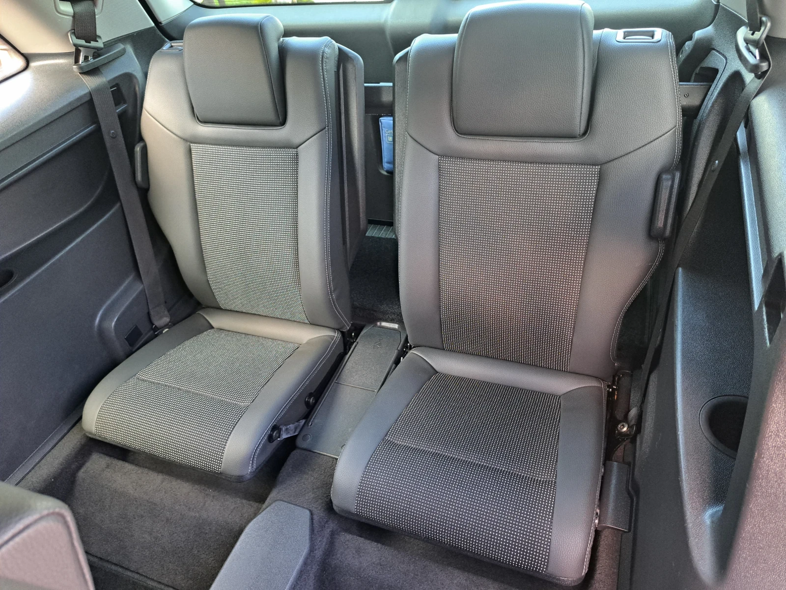 Opel Zafira 1.7CDTI ECOFLEX COSMO , снимка 9 - Автомобили и джипове - 54720757