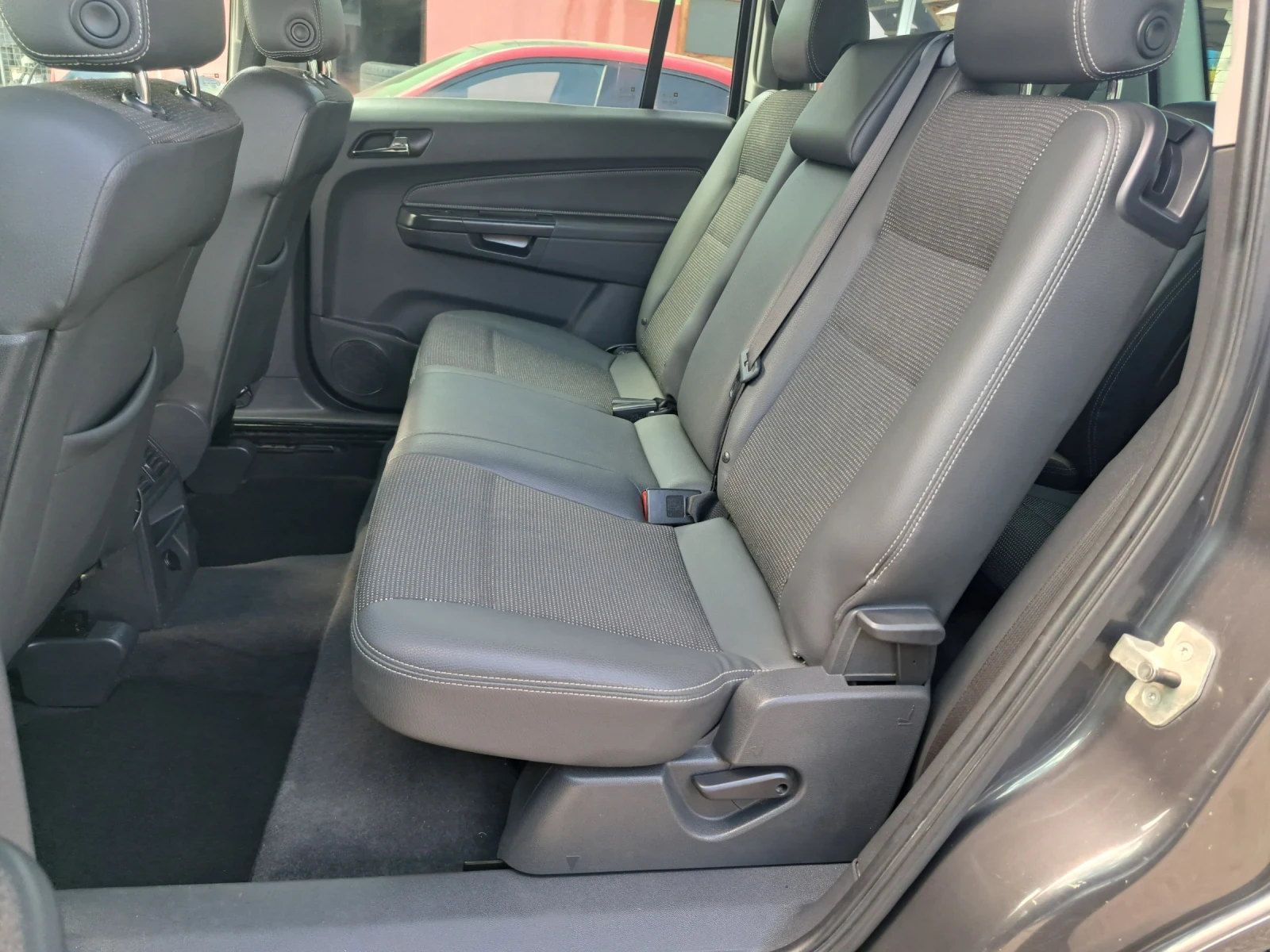 Opel Zafira 1.7CDTI ECOFLEX COSMO , снимка 8 - Автомобили и джипове - 54720757