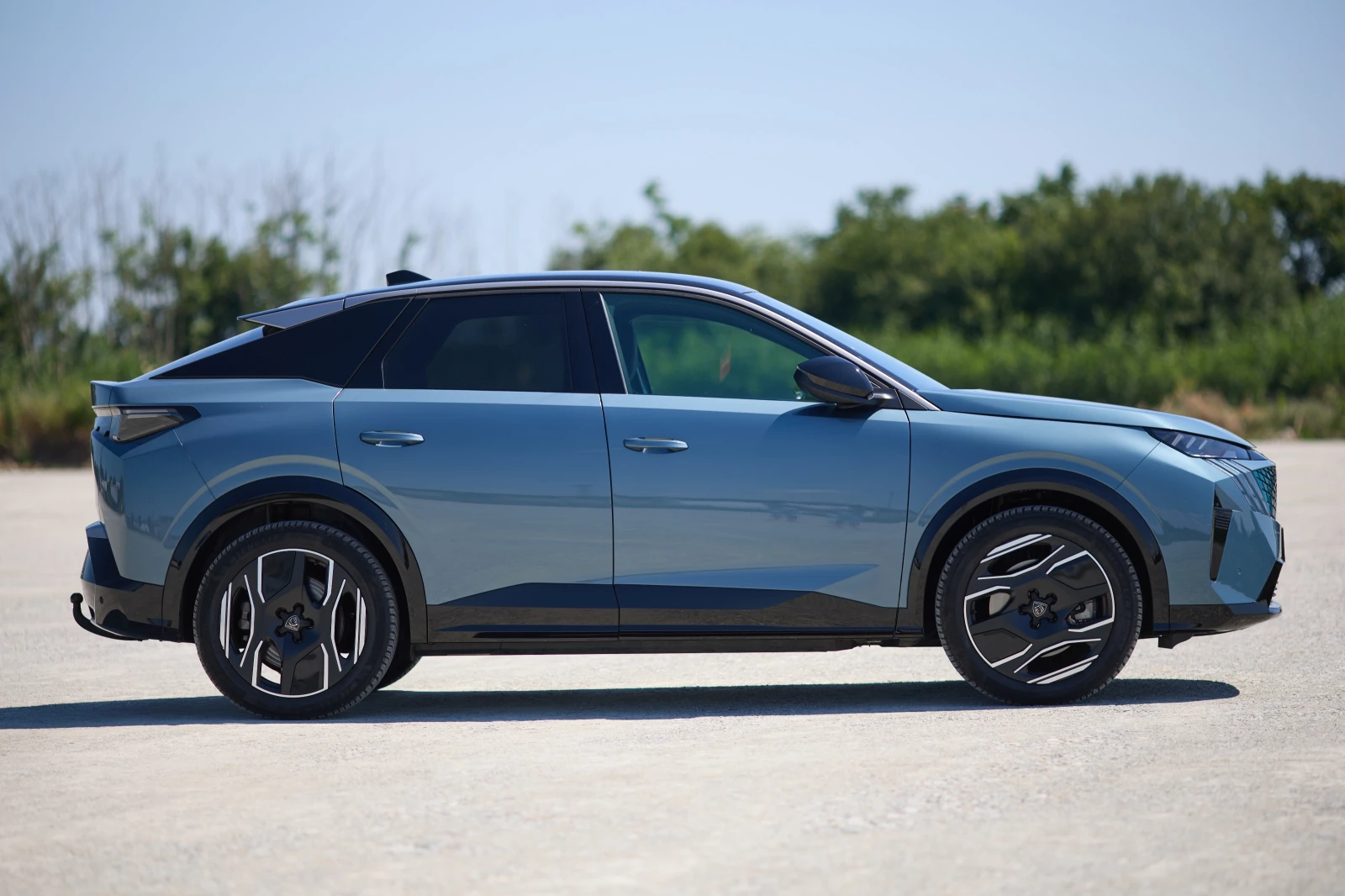 Peugeot 3008 e-3008 GT-Line, снимка 4 - Автомобили и джипове - 55010190