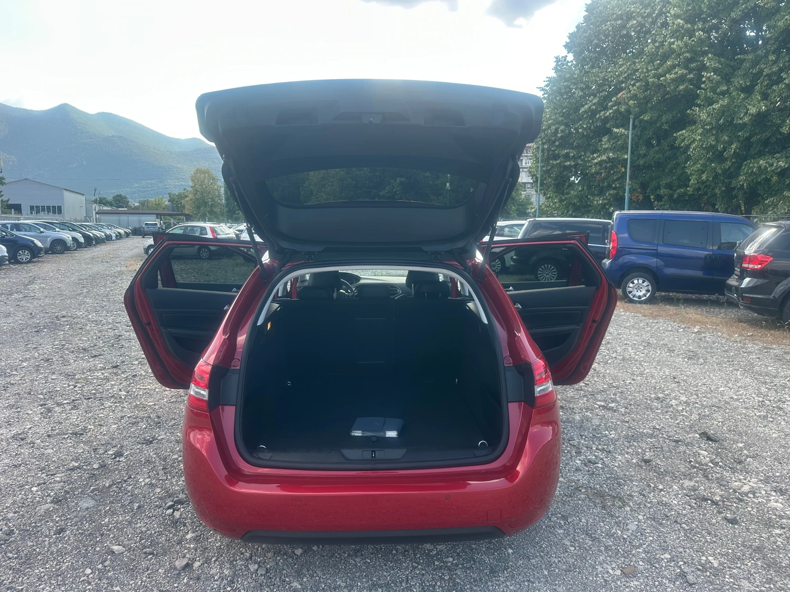 Peugeot 308 1, 2TI 136kc TOPPP, снимка 14 - Автомобили и джипове - 55569541