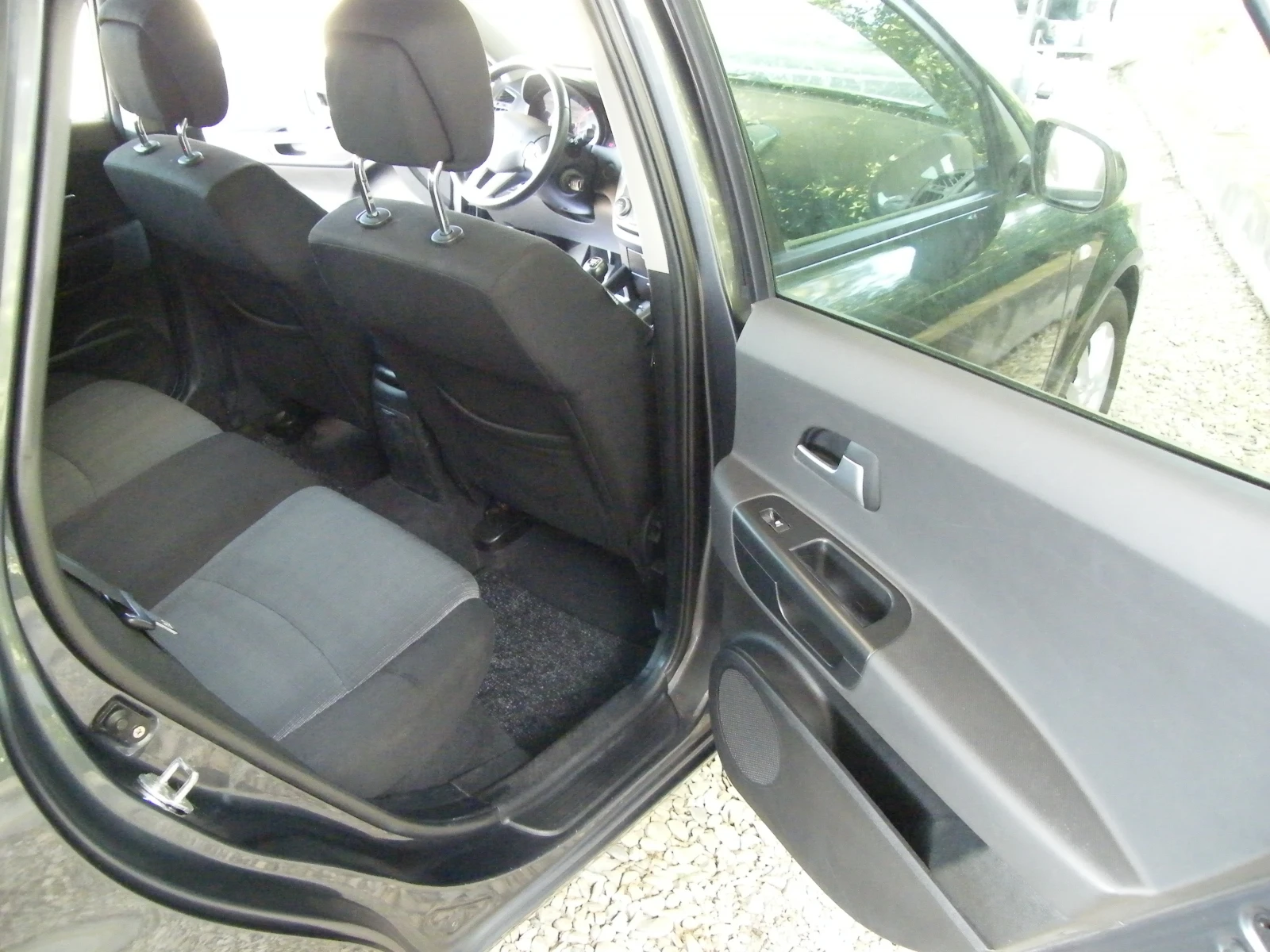 Kia Ceed 1.6, снимка 13 - Автомобили и джипове - 55649647