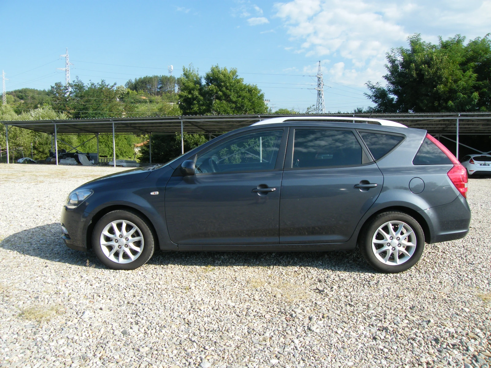 Kia Ceed 1.6, снимка 6 - Автомобили и джипове - 55649647