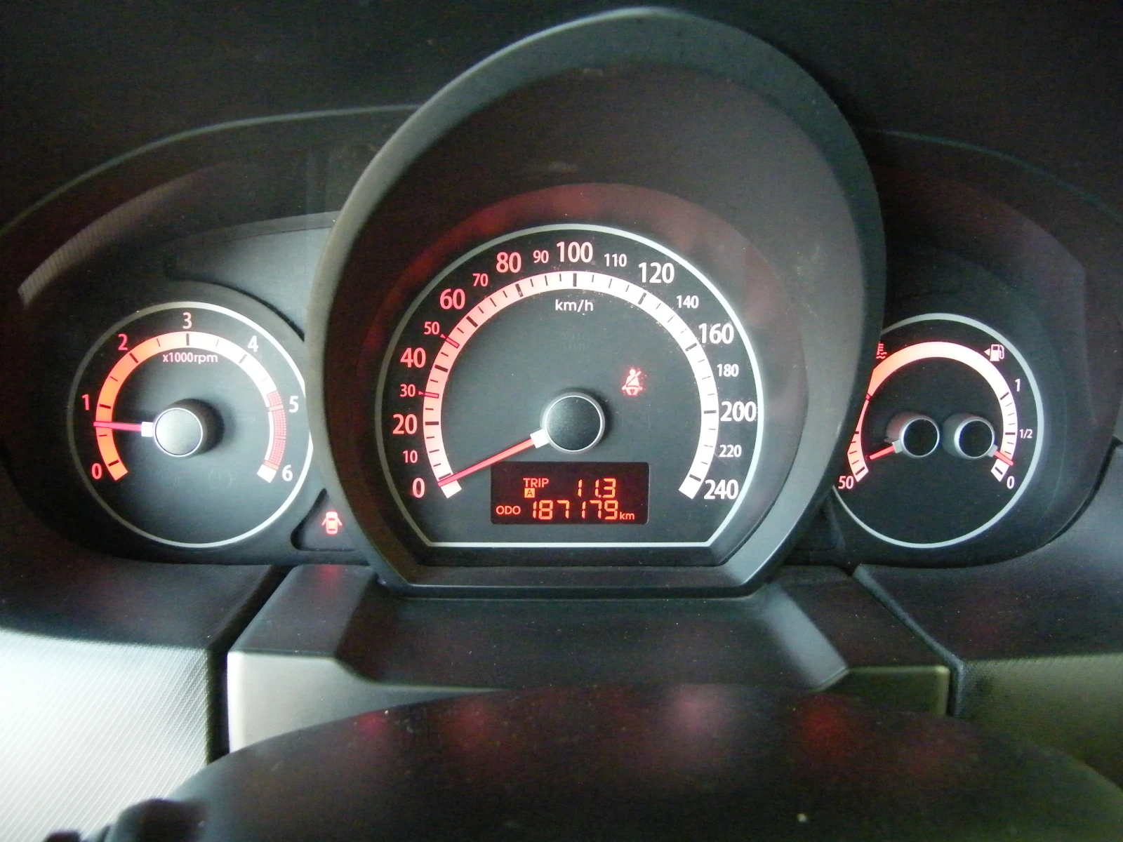 Kia Ceed 1.6, снимка 16 - Автомобили и джипове - 55649647