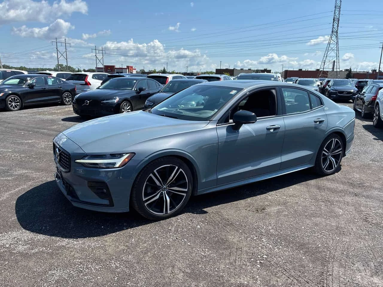 Volvo S60 B5 AWD R Design / Bowers & Wilkins / 360 , снимка 2 - Автомобили и джипове - 55701842