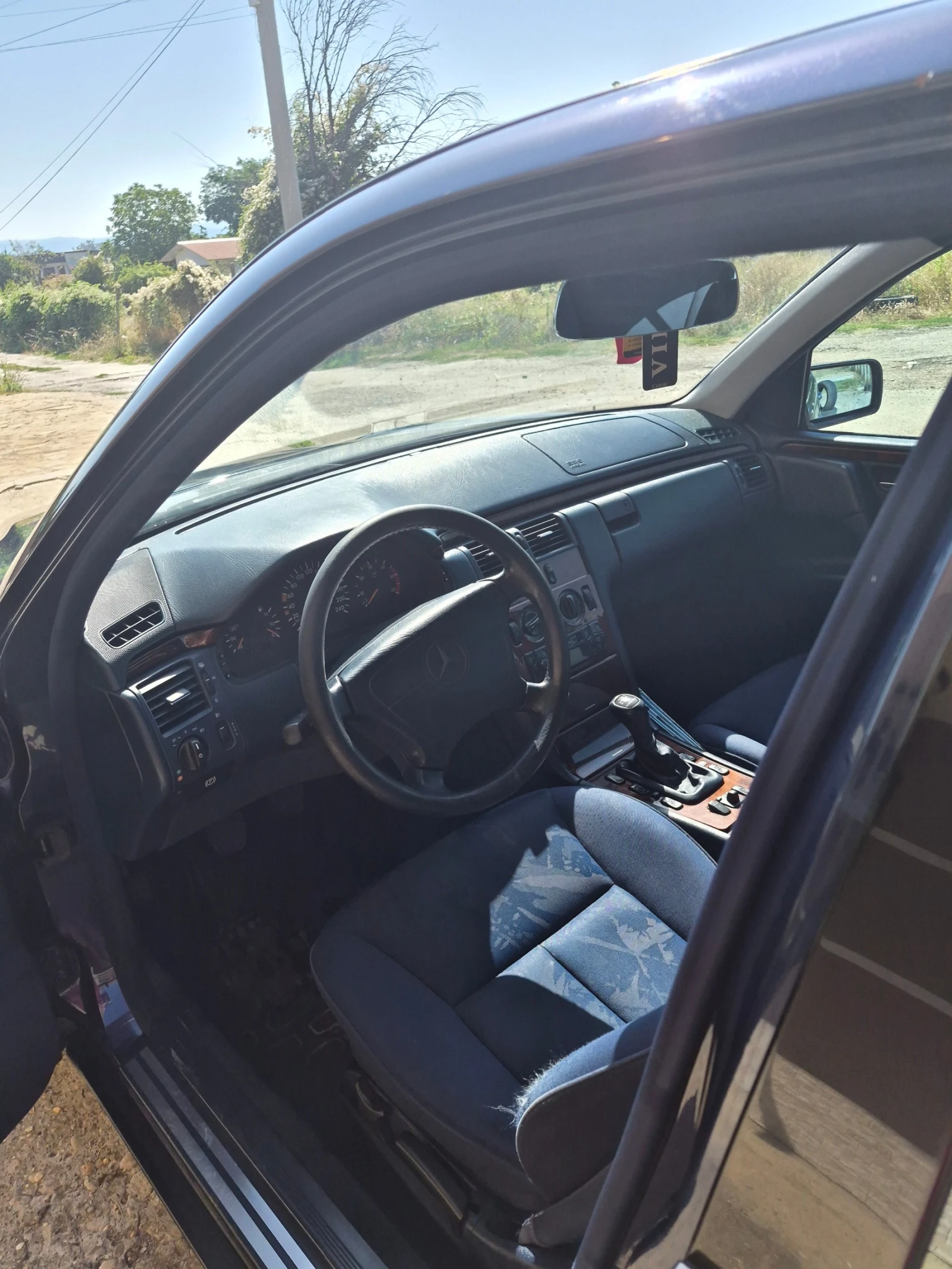 Mercedes-Benz E 220 CDI, снимка 9 - Автомобили и джипове - 55888835