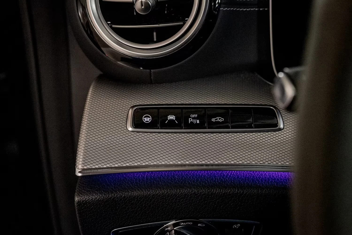 Mercedes-Benz E 63 AMG S/AMG/612HP/4M/360/HUD/MEMO/CPLAY/336h, снимка 14 - Автомобили и джипове - 56114286