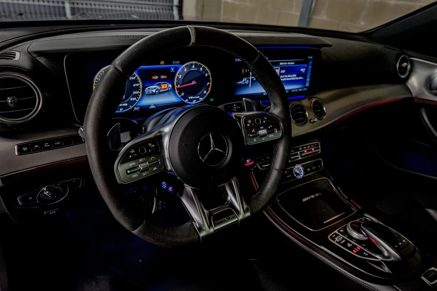 Mercedes-Benz E 63 AMG S/AMG/612HP/4M/360/HUD/MEMO/CPLAY/336h, снимка 15 - Автомобили и джипове - 56114286