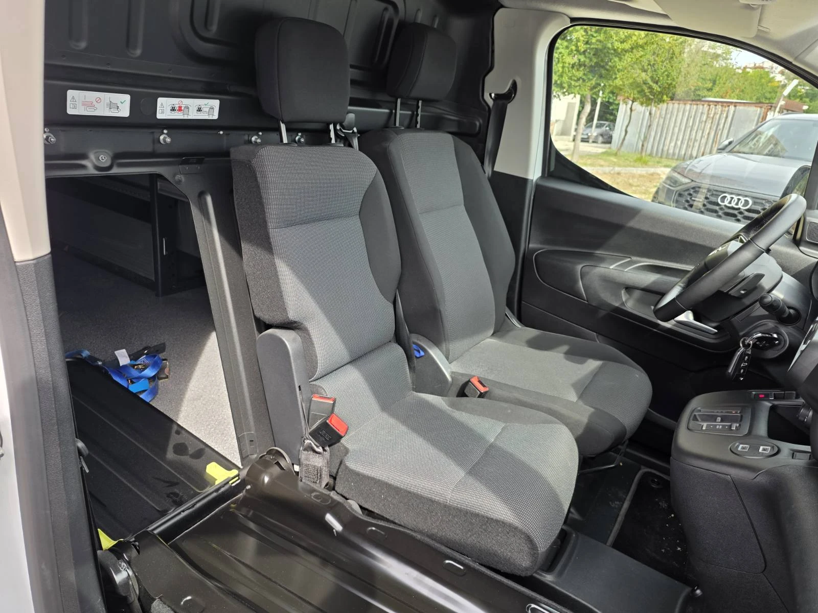 Opel Combo E - Cargo Basis XL, снимка 12 - Автомобили и джипове - 56225431