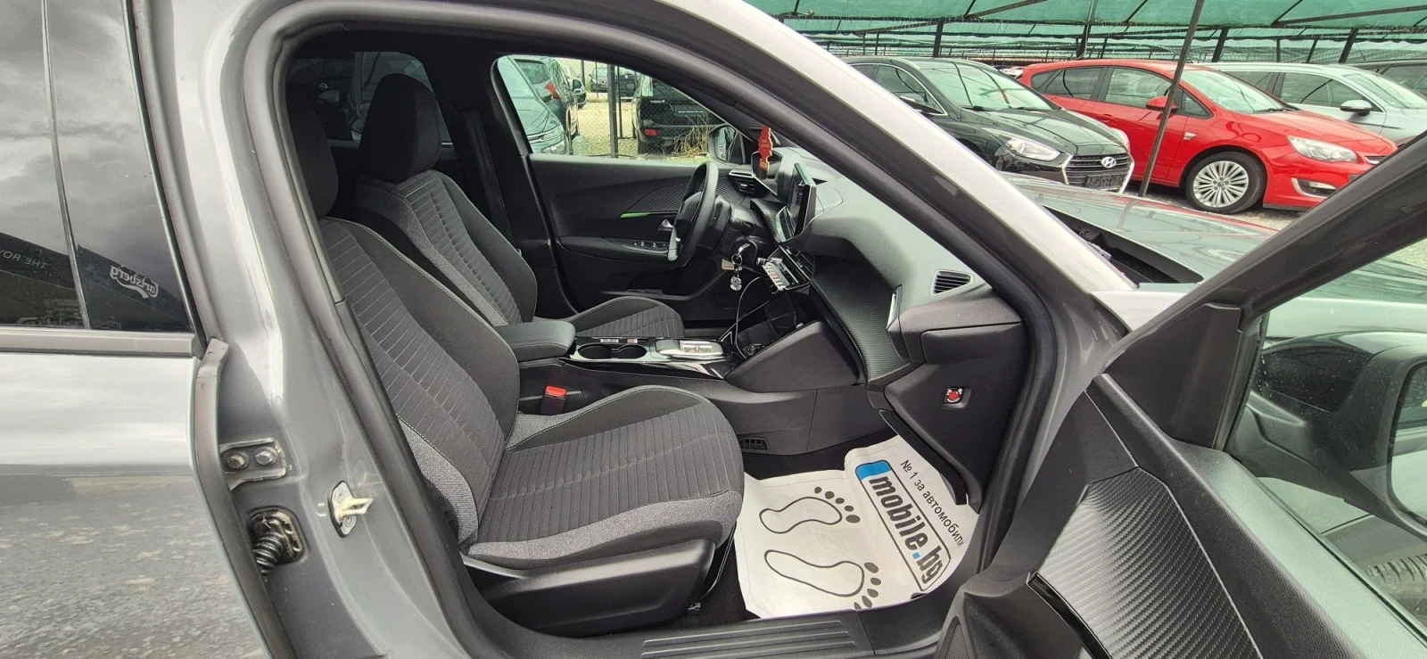 Peugeot 2008, снимка 16 - Автомобили и джипове - 56233600