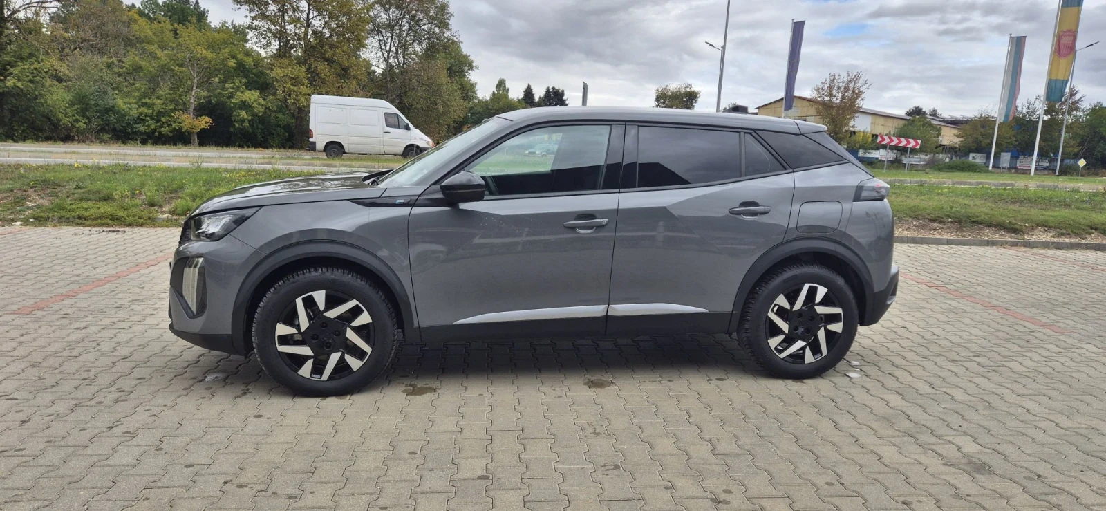 Peugeot 2008, снимка 6 - Автомобили и джипове - 56233600