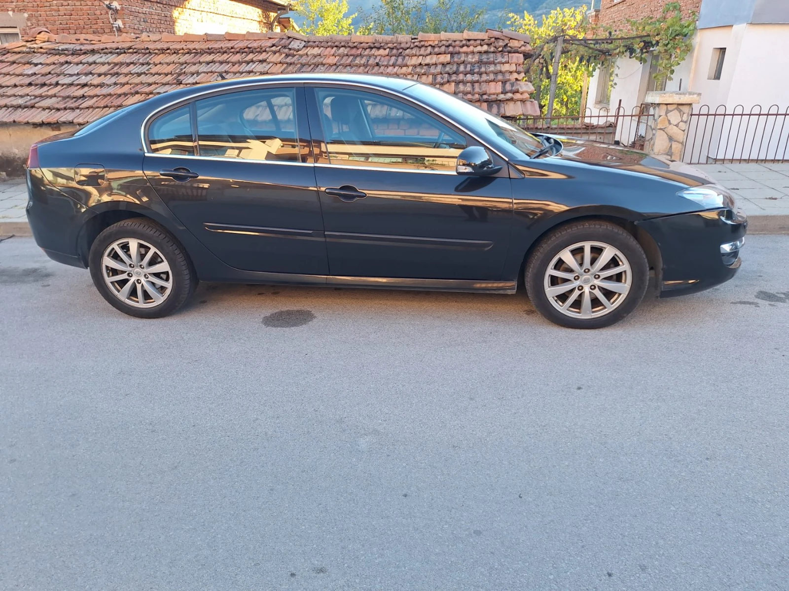 Renault Laguna 2.0, снимка 9 - Автомобили и джипове - 56567859