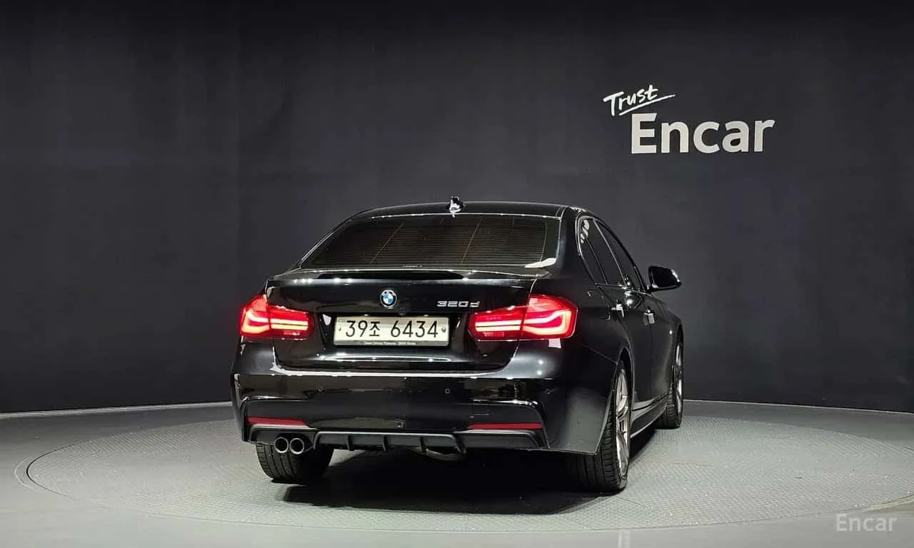 BMW 320 d M Sport Shadow * ФИНАНСИРАНЕ, снимка 4 - Автомобили и джипове - 56663081