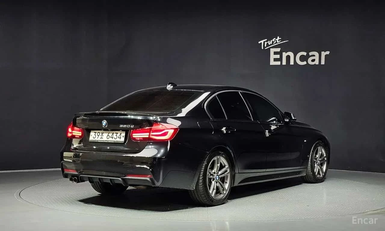 BMW 320 d M Sport Shadow * ФИНАНСИРАНЕ, снимка 2 - Автомобили и джипове - 56663081