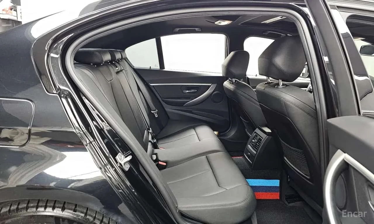 BMW 320 d M Sport Shadow * ФИНАНСИРАНЕ, снимка 12 - Автомобили и джипове - 56663081