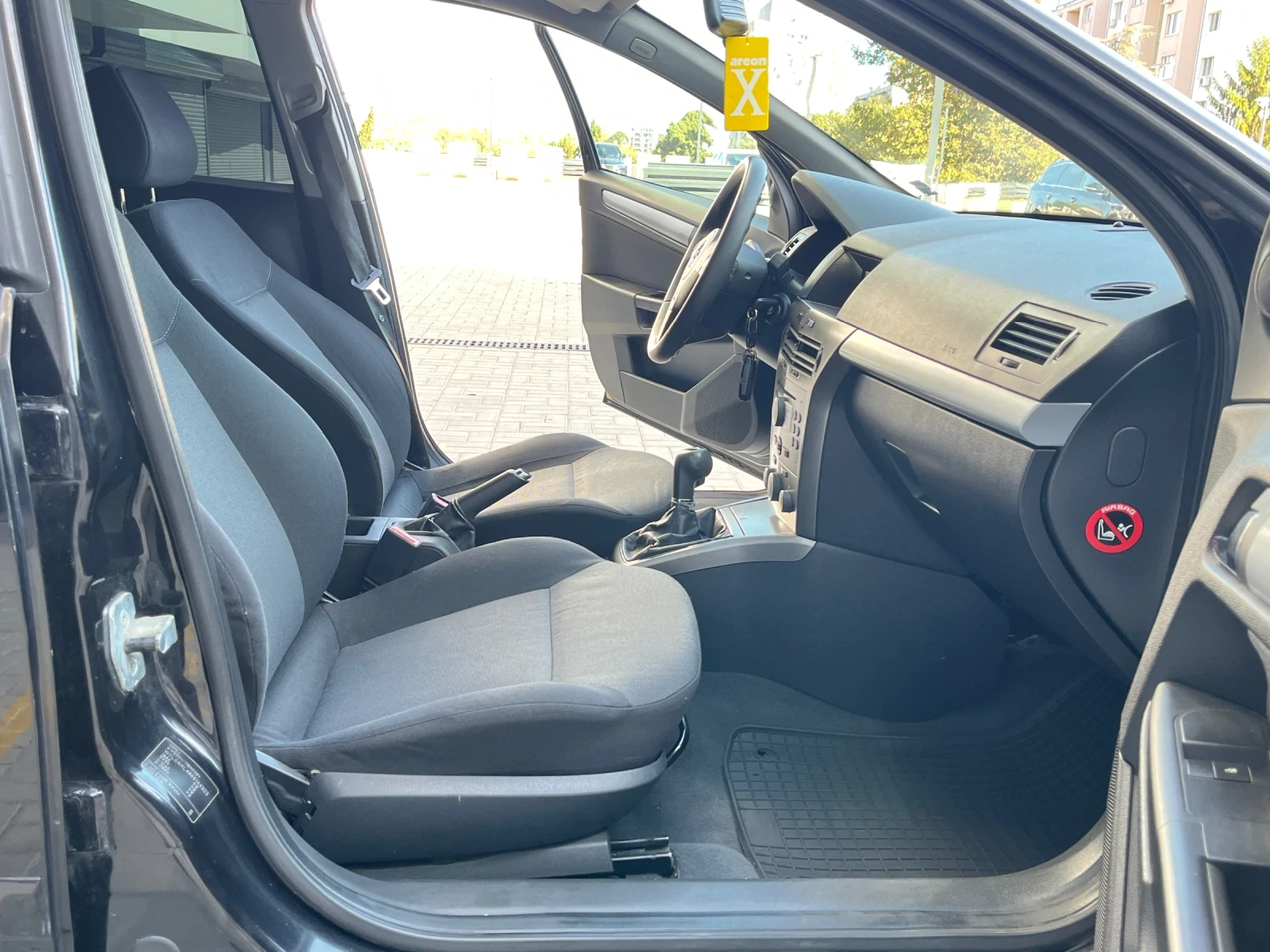 Opel Astra 1.9CDTI/101/6-СК, снимка 13 - Автомобили и джипове - 56719343