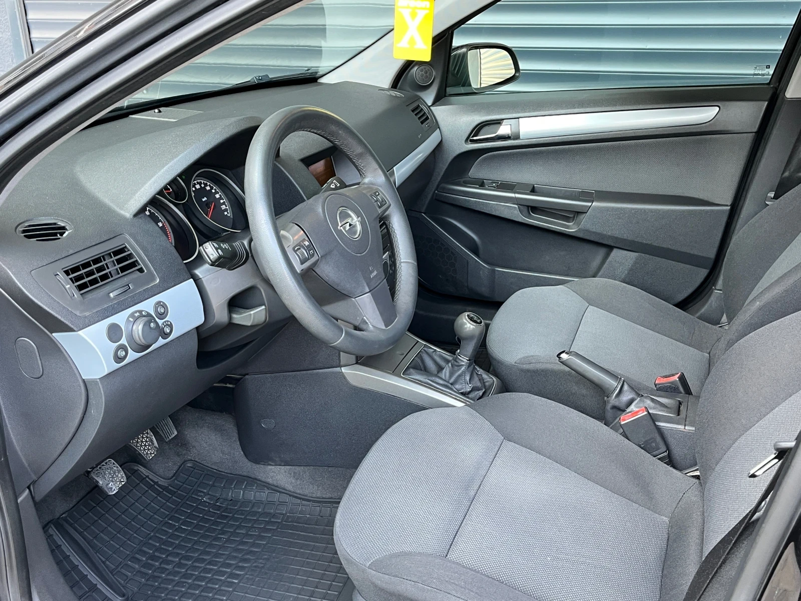 Opel Astra 1.9CDTI/101/6-СК, снимка 11 - Автомобили и джипове - 56719343