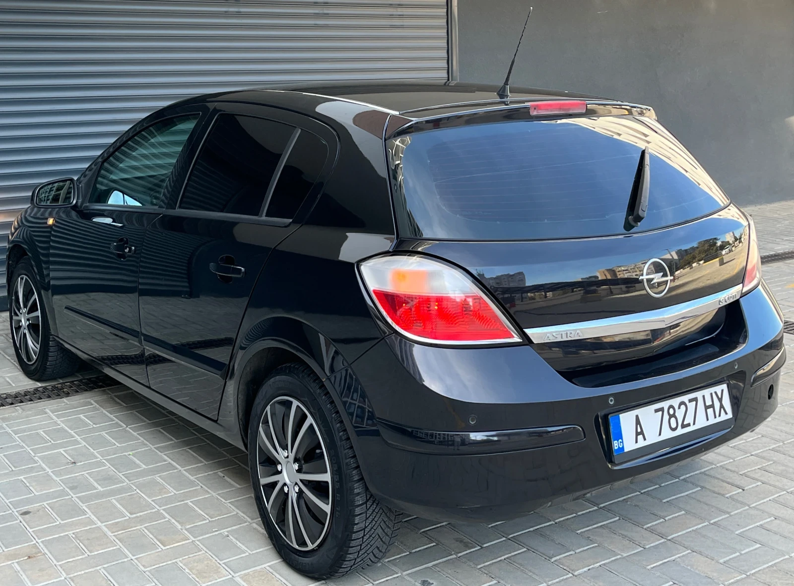 Opel Astra 1.9CDTI/101/6-СК, снимка 7 - Автомобили и джипове - 56719343