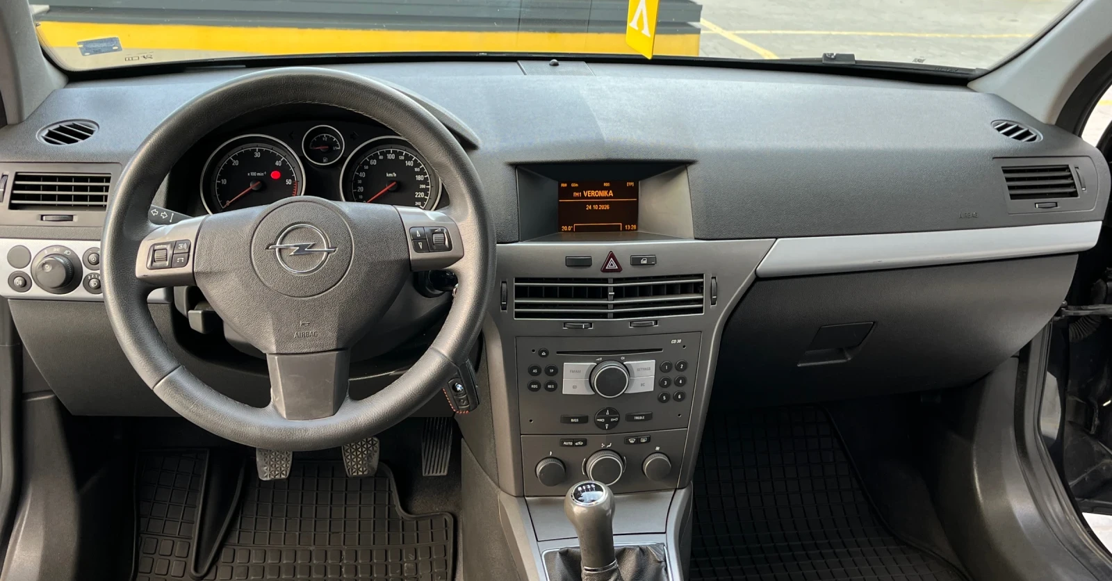 Opel Astra 1.9CDTI/101/6-СК, снимка 12 - Автомобили и джипове - 56719343