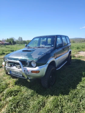 ������ Nissan Terrano