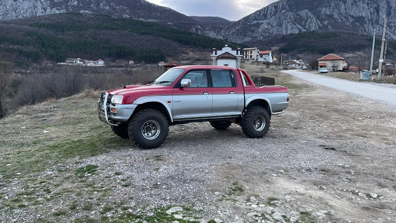 Mitsubishi L200, снимка 13 - Автомобили и джипове - 44447042