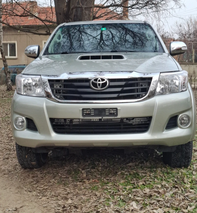 Toyota Hilux, снимка 1 - Автомобили и джипове - 49110336