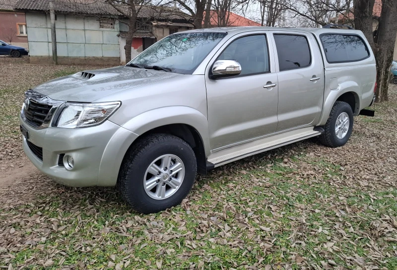 Toyota Hilux, снимка 6 - Автомобили и джипове - 49110336