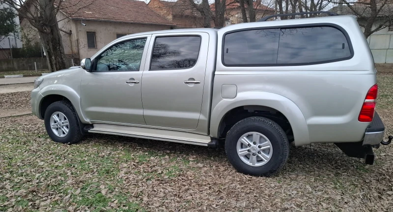 Toyota Hilux, снимка 7 - Автомобили и джипове - 49110336