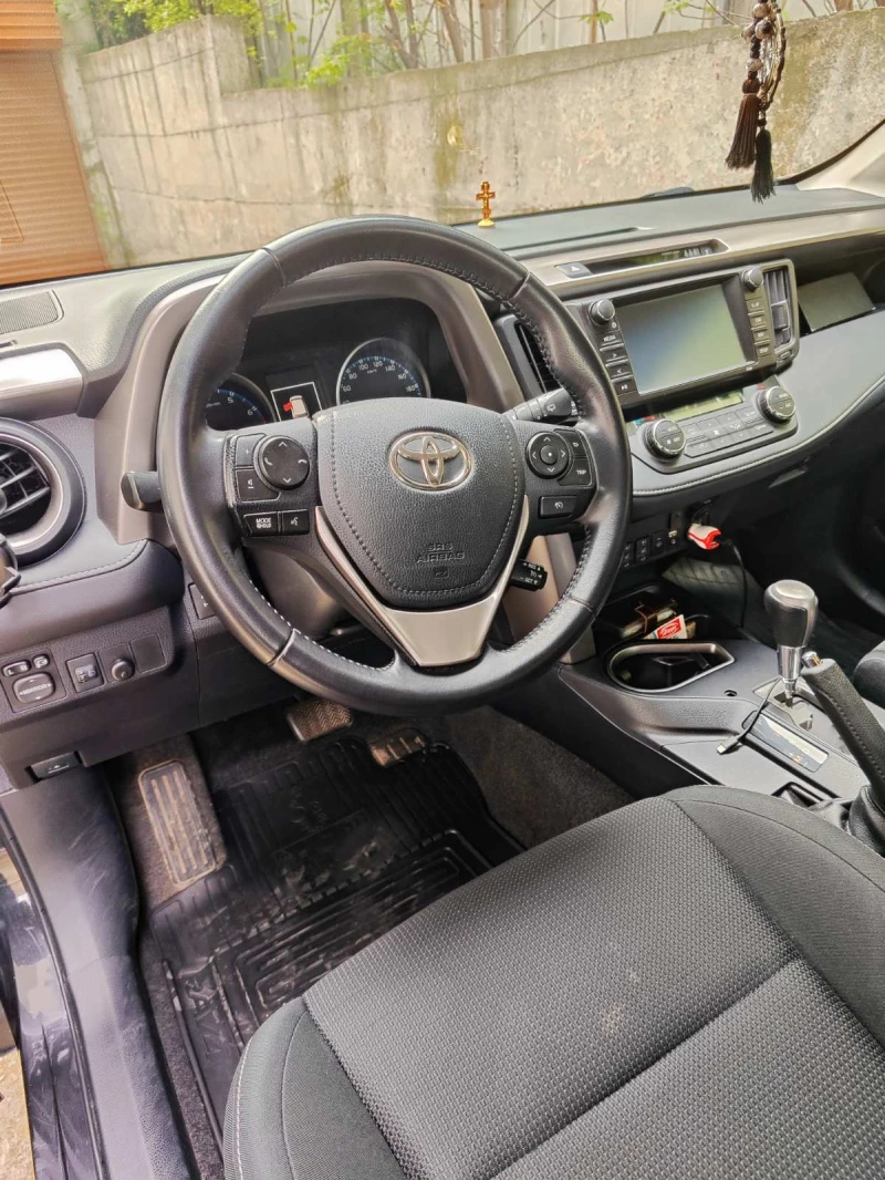 Toyota Rav4, снимка 6 - Автомобили и джипове - 52703751