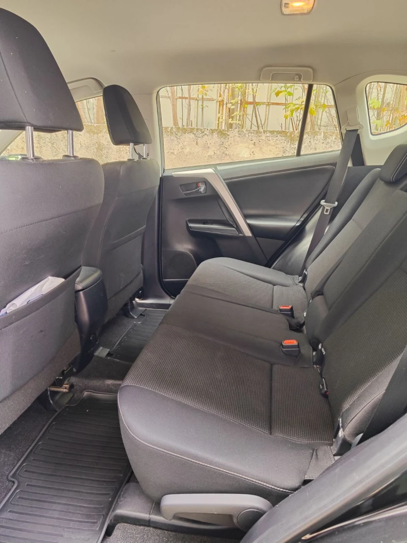 Toyota Rav4, снимка 10 - Автомобили и джипове - 52703751