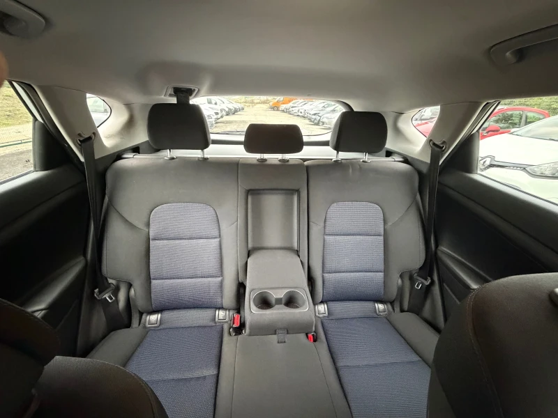 Hyundai Tucson 1.6i EURO6 Уникат!!! Реални км!!! , снимка 17 - Автомобили и джипове - 52057723