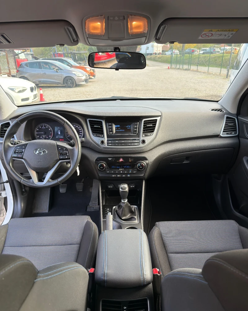 Hyundai Tucson 1.6i EURO6 Уникат!!! Реални км!!! , снимка 11 - Автомобили и джипове - 52057723