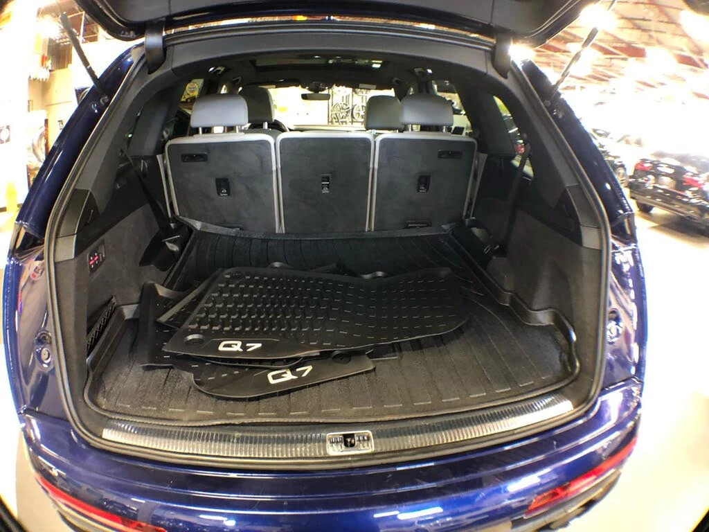 Audi Q7 * АВТО КРЕДИТ* ЦЕНА ДО БГ * СЕРВИЗНА ИСТОРИЯ *  - изображение 8