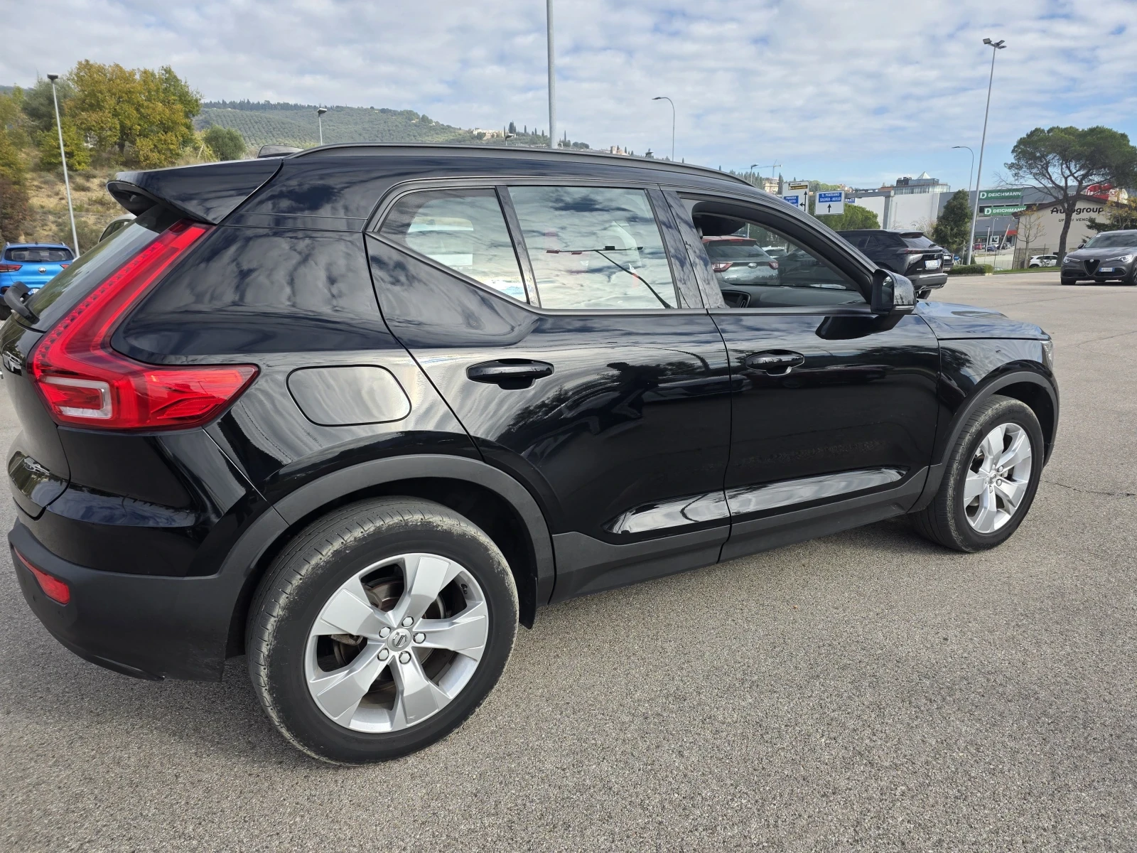 Volvo XC40 2.0D - изображение 6