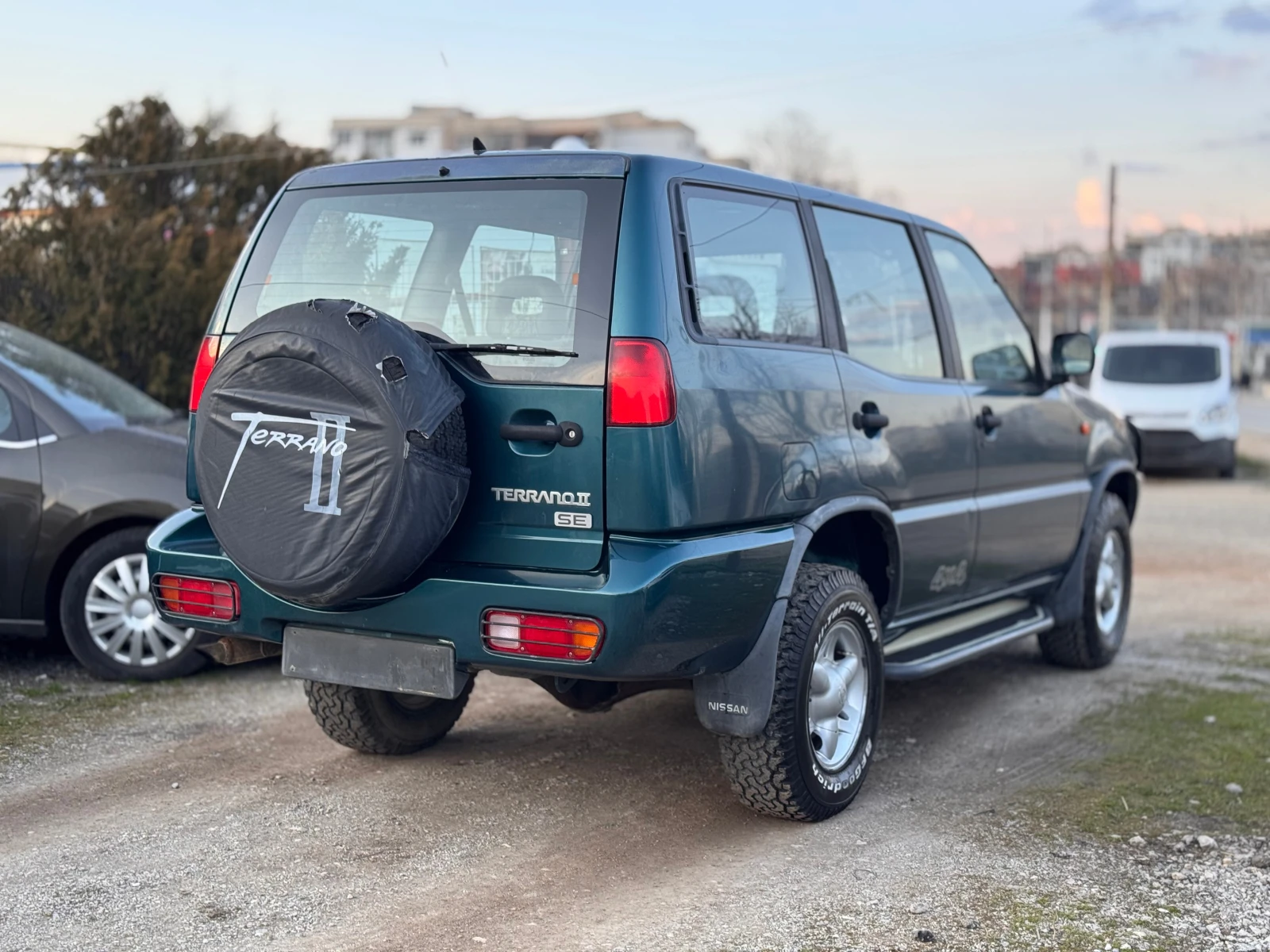 Nissan Terrano 2.7TD* KLIMATIK - изображение 6