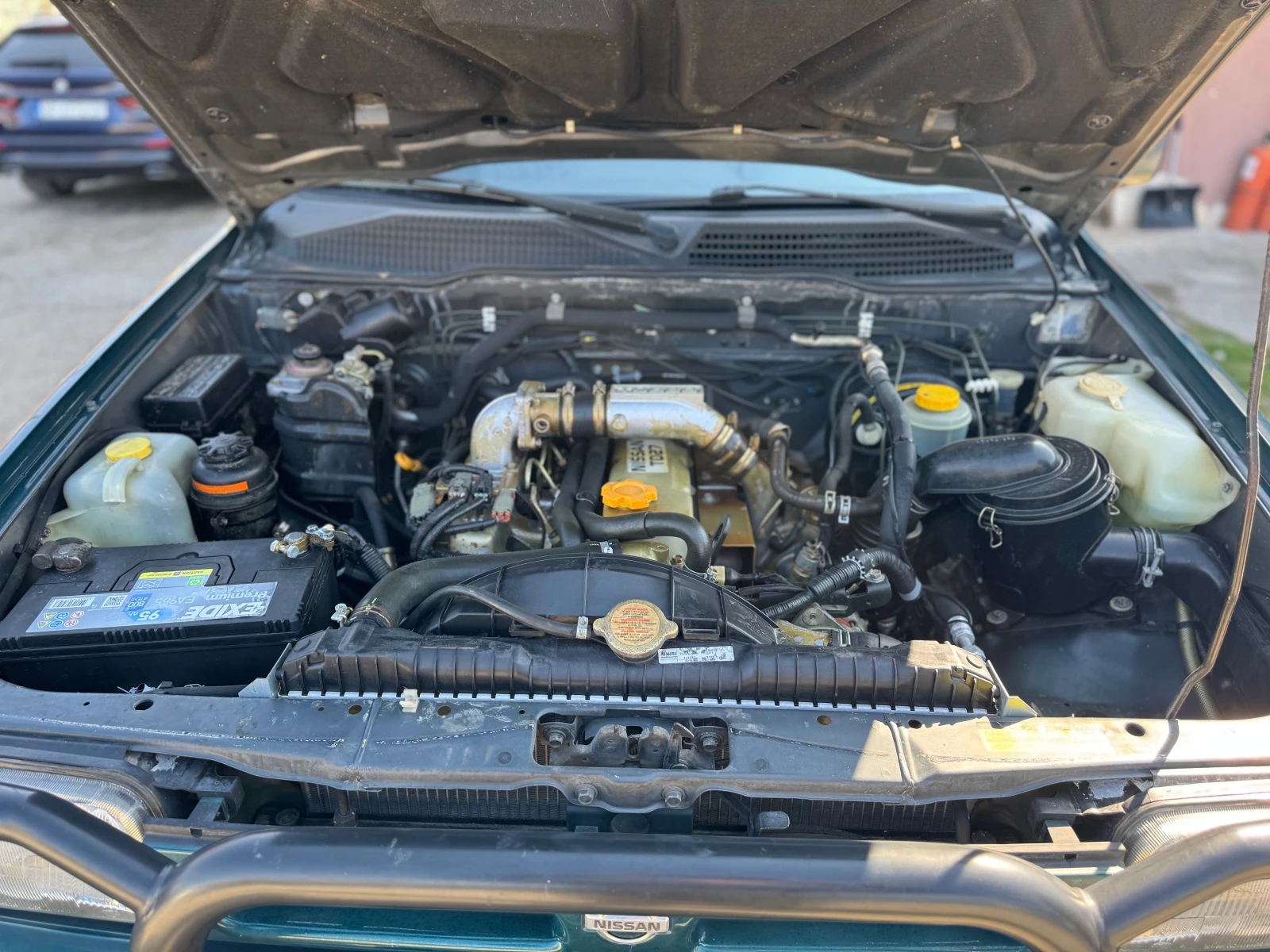 Nissan Terrano 2.7TD* KLIMATIK, снимка 12 - Автомобили и джипове - 53784254