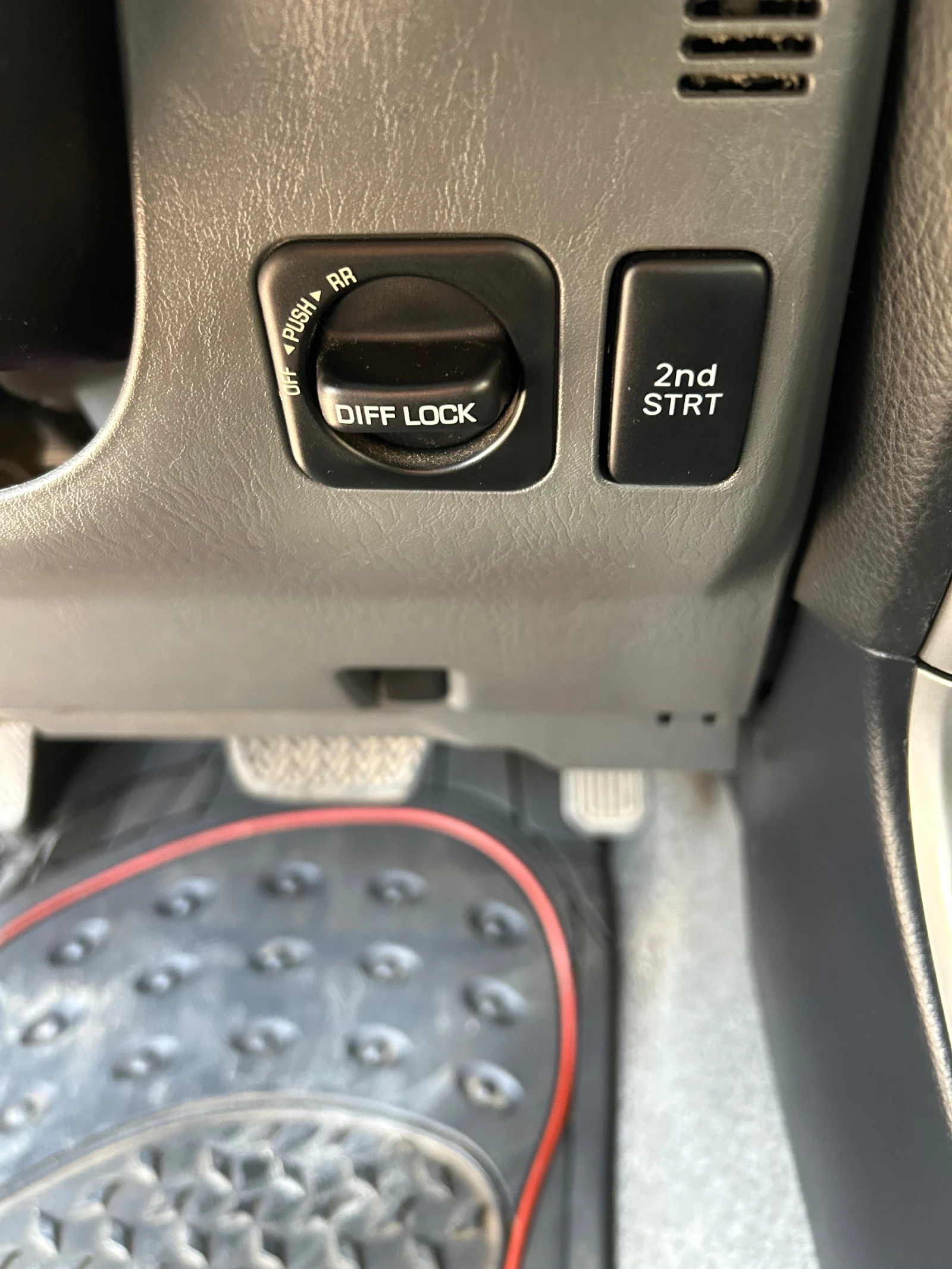 Toyota Land cruiser 120, снимка 10 - Автомобили и джипове - 53900650