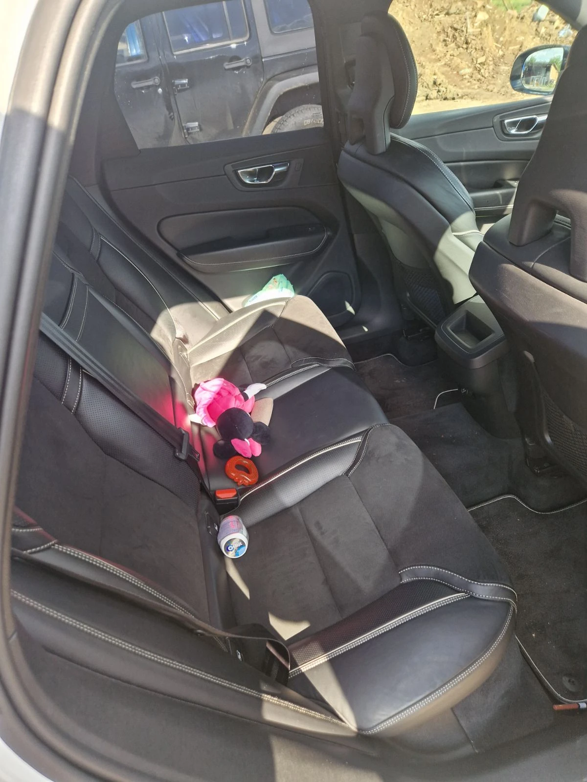 Volvo XC60 R LINE, снимка 3 - Автомобили и джипове - 54778960