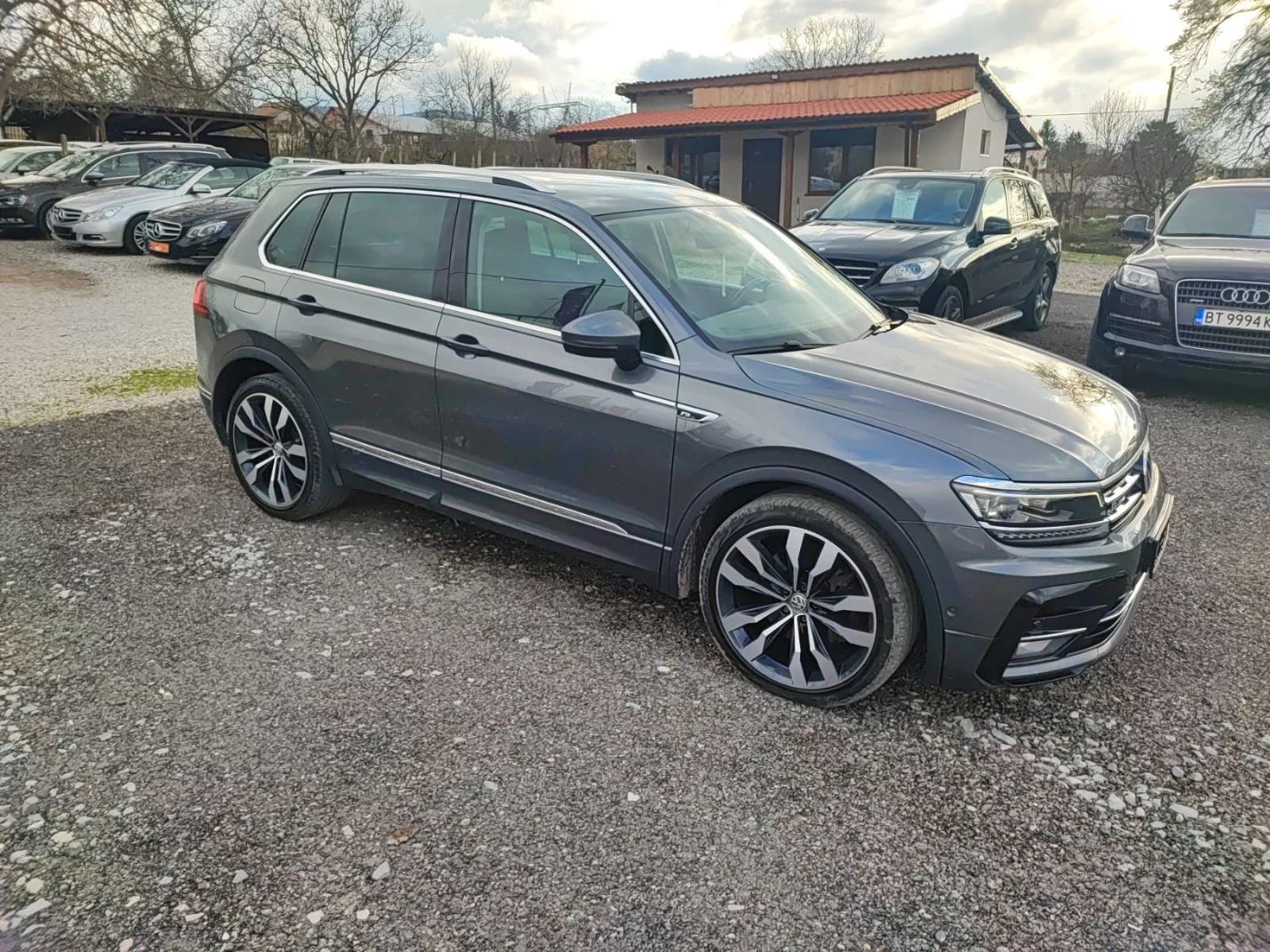 VW Tiguan 4X4 190KC, снимка 6 - Автомобили и джипове - 54125893