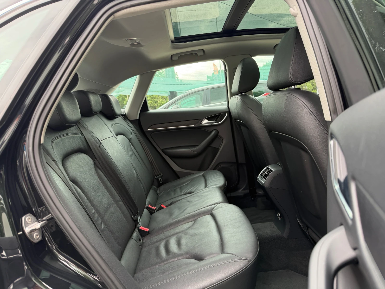 Audi Q3 2.0TDI Quattro S-Tronic Led, снимка 15 - Автомобили и джипове - 54882612