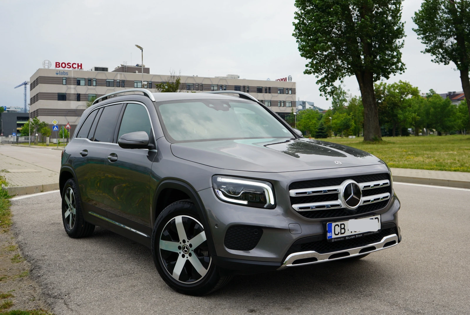 Mercedes-Benz GLB 220 4MATIC / Burmester / 360 / MULTIBEAM LED