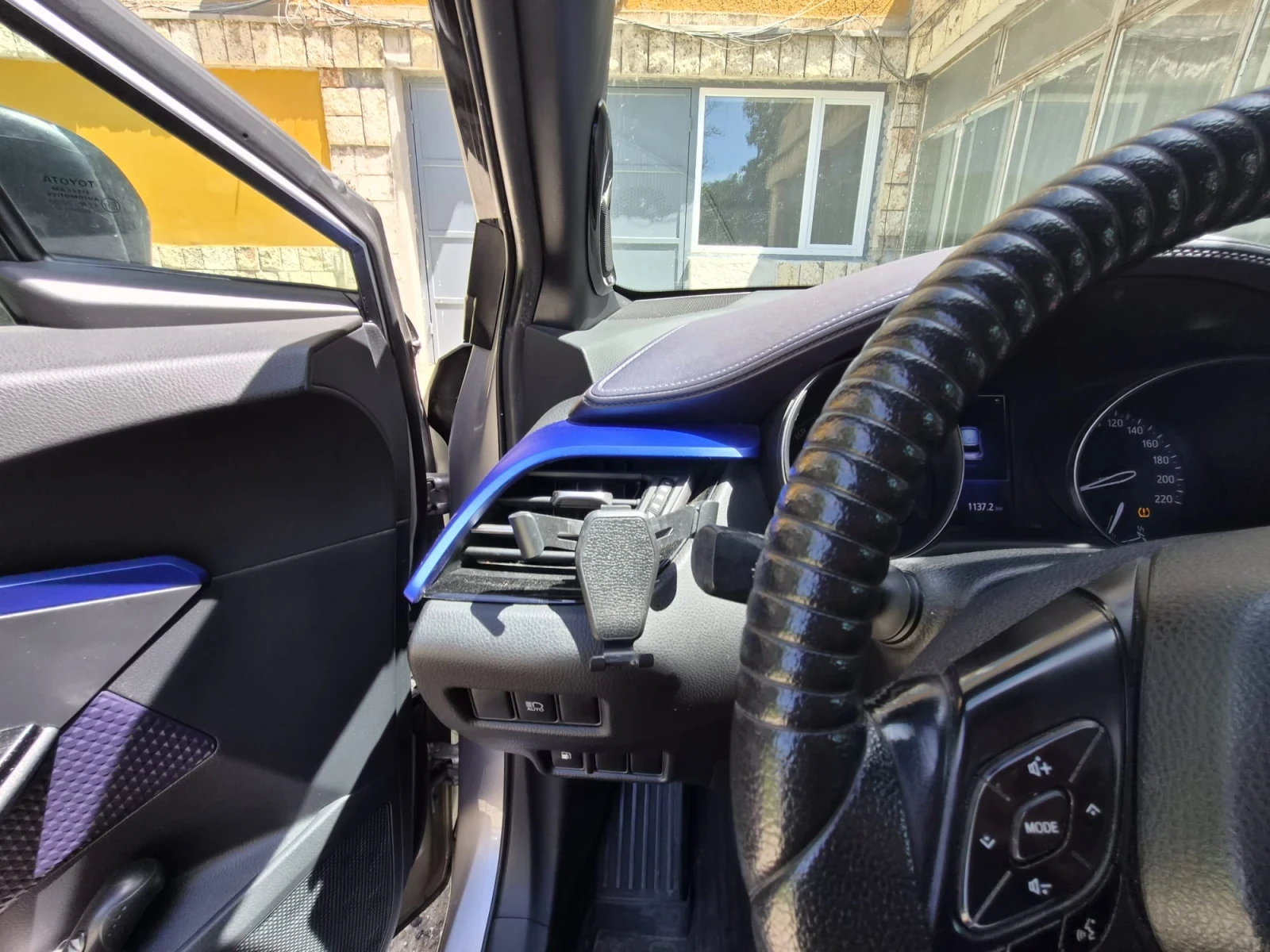 Toyota C-HR, снимка 6 - Автомобили и джипове - 55005583