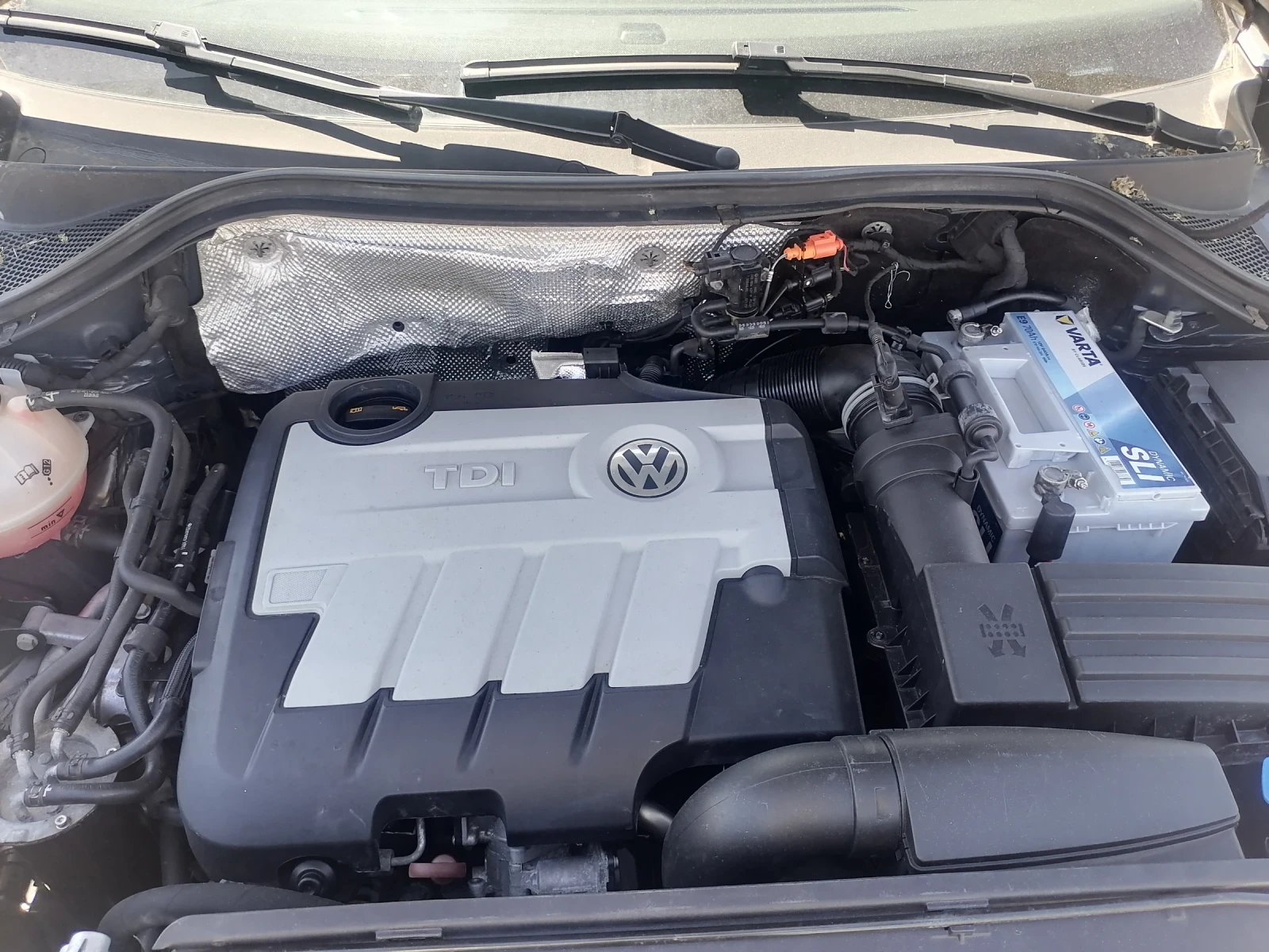 VW Tiguan 2, 0TDI 4x4, снимка 14 - Автомобили и джипове - 55455366